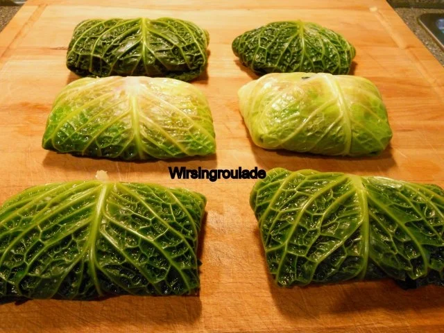 Rezept: Thüringer Wirsingroulade mit Kräuterhackfüllung Bild Nr. 2 Thüringer Wirsingroulade mit Kräuterhackfüllung - Rezept - Bild Nr. 2