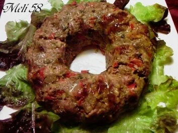 Fleisch: Würzige Hackbratenrolle - Rezept