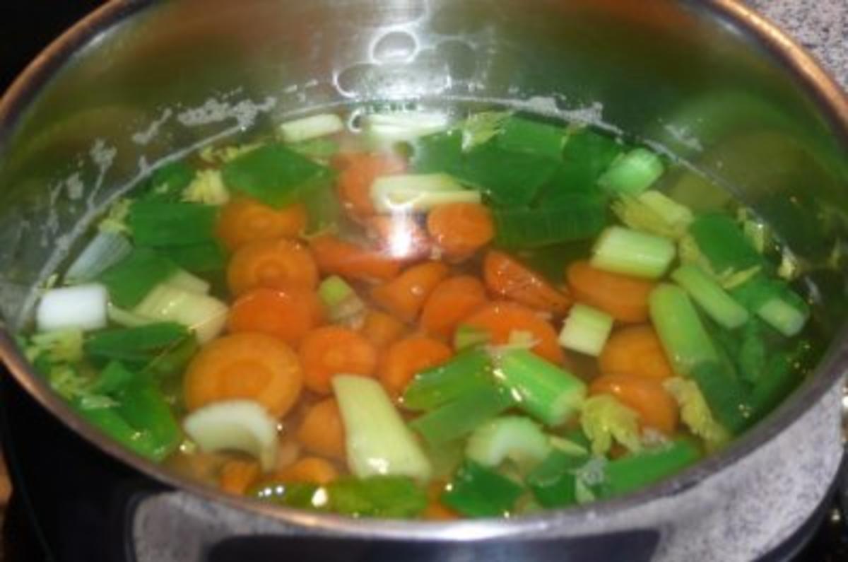 Süppchen: Gemüsesuppe mit gedünsteten Champignons - Rezept - Bild Nr. 2