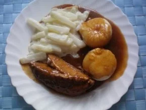 Geschmorte Putenkeule mit Sahnekohlrabi - Rezept