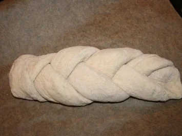 Rezept: Süßer Mohnzopf, Mohn-Zopf o.Mohn- Zöpfchen Bild Nr. 7 Süßer Mohnzopf, Mohn-Zopf o.Mohn- Zöpfchen - Rezept - Bild Nr. 7