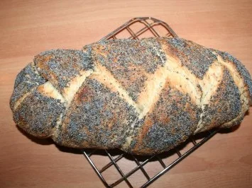 Rezept: Süßer Mohnzopf, Mohn-Zopf o.Mohn- Zöpfchen Süßer Mohnzopf, Mohn-Zopf o.Mohn- Zöpfchen - Rezept