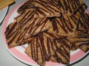 Rezept: Nussige Zitronenwürfel Bild Nr. 2 Nussige Zitronenwürfel - Rezept - Bild Nr. 2