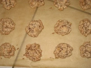 Weihnachtsbäckerei - Macadamia-Schoko-Häufchen - Rezept