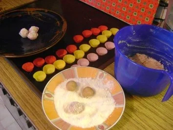 Rezept: Kokoskugeln Bild Nr. 3 Kokoskugeln - Rezept - Bild Nr. 3