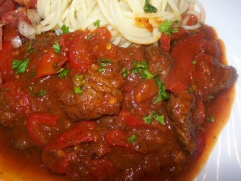 Gulasch - Rindergulasch - Zigeunerart - Rezept - kochbar.de