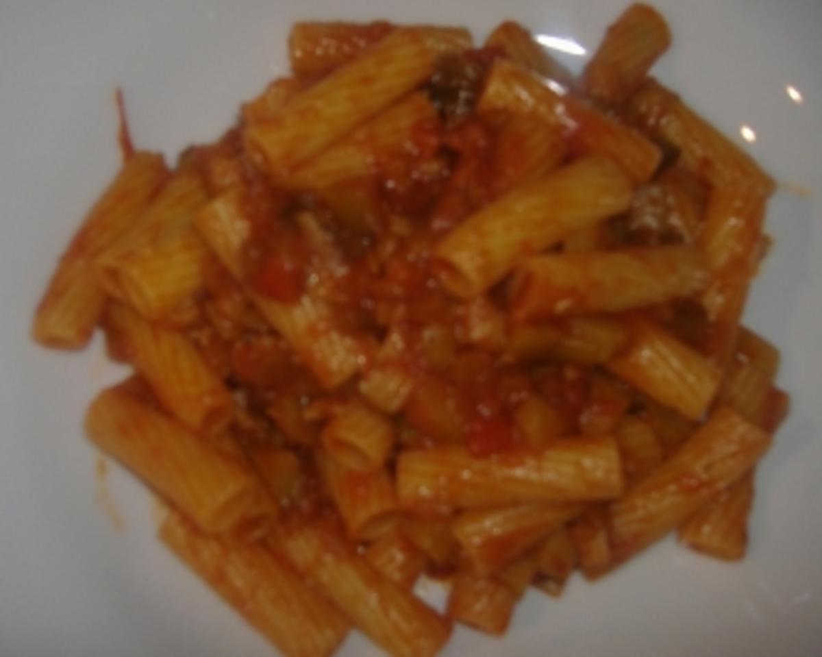 Bilder für Rigatoni mit Gemüsesauce - Rezept