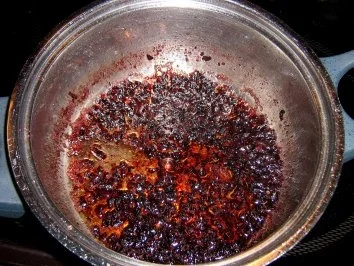 Rezept: Schweinemedaillons im Haselnussmantel an Sauerkirsch-Schokosoße Bild Nr. 7 Schweinemedaillons im Haselnussmantel an Sauerkirsch-Schokosoße - Rezept - Bild Nr. 7