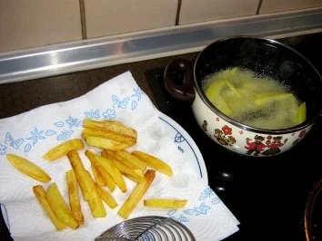 Rezept: Schweinemedaillons im Haselnussmantel an Sauerkirsch-Schokosoße Bild Nr. 8 Schweinemedaillons im Haselnussmantel an Sauerkirsch-Schokosoße - Rezept - Bild Nr. 8