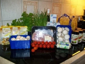 Rezept: Champignonrahmgeschnetzeltes mit Bandnudeln Champignonrahmgeschnetzeltes mit Bandnudeln - Rezept