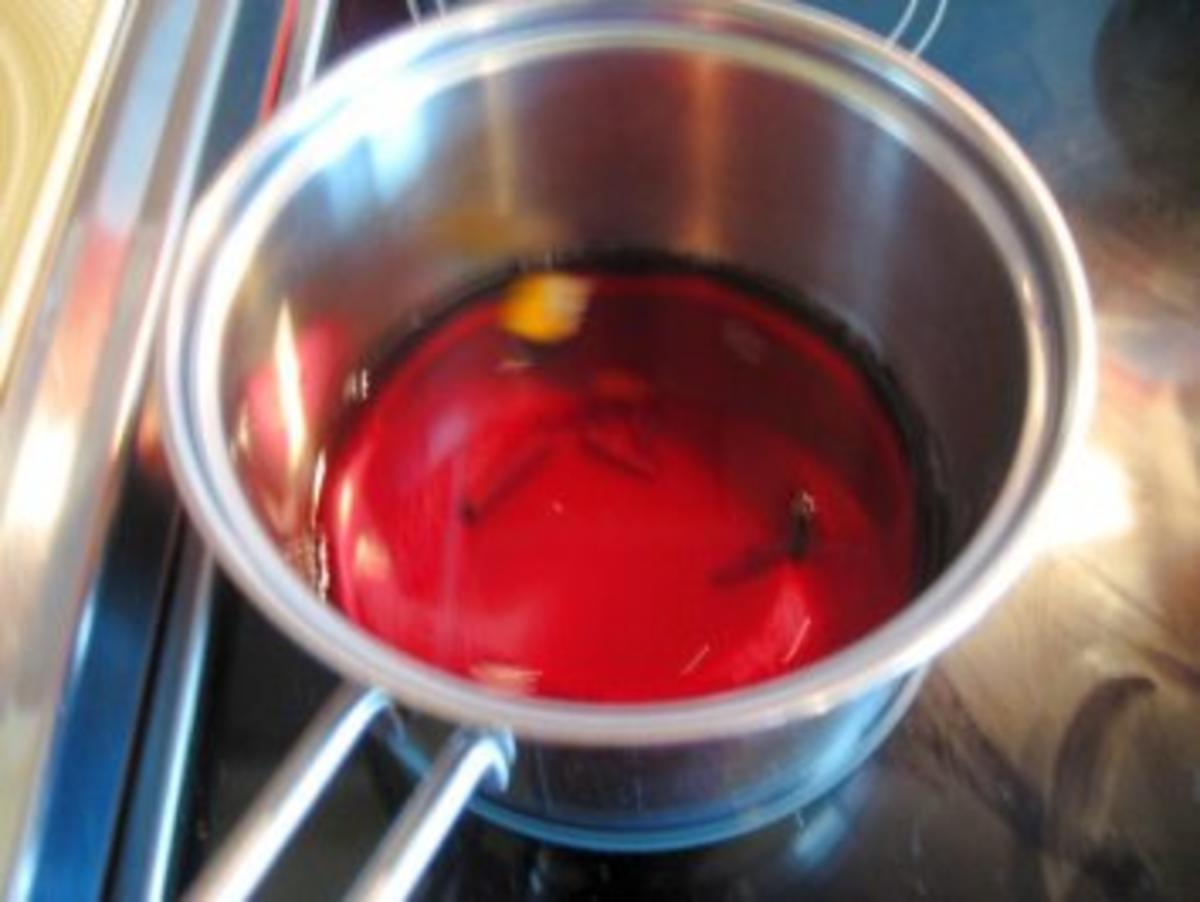 Rotweinbirnen mit weißer Schokolade - Rezept - Bild Nr. 3