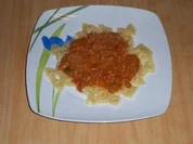 Farfalle "Diavolo" Schmetterlingsnudeln in scharfer Tomaten-Hackfleischsoße - Rezept