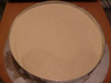 Rezept: Eierlikör~Sahnetorte mit Birnen Bild Nr. 5 Eierlikör~Sahnetorte mit Birnen - Rezept - Bild Nr. 5