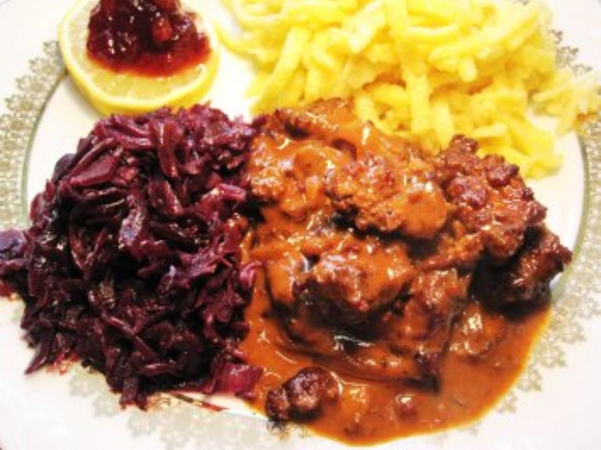 Hackfleisch vom Wild, mit Rotwein geschmort - - Rezept