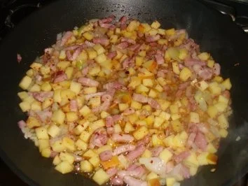 Grüne Bandnudeln mit Speckbirnen-Gorgonzolarahm - Rezept - Bild Nr. 2