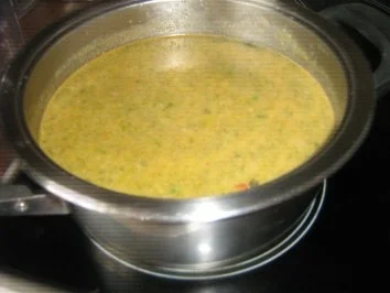 Rezept: Champignon-Broccolisüppchen mit Nudeleinlage und Röstzwiebeln Bild Nr. 3 Champignon-Broccolisüppchen mit Nudeleinlage und Röstzwiebeln - Rezept - Bild Nr. 3