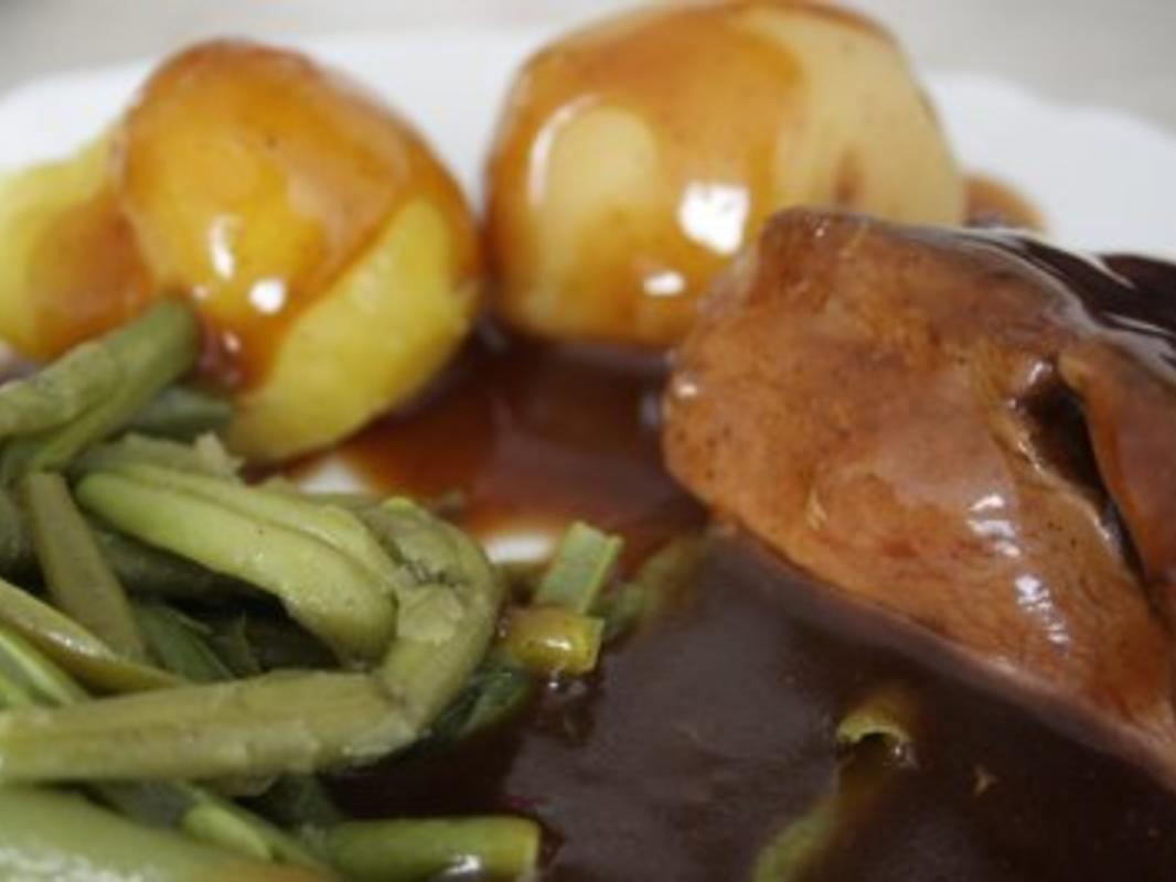 Ente mit Balsamicocreme Soße an Bohnengemüse und Kartoffeln - einfach ...