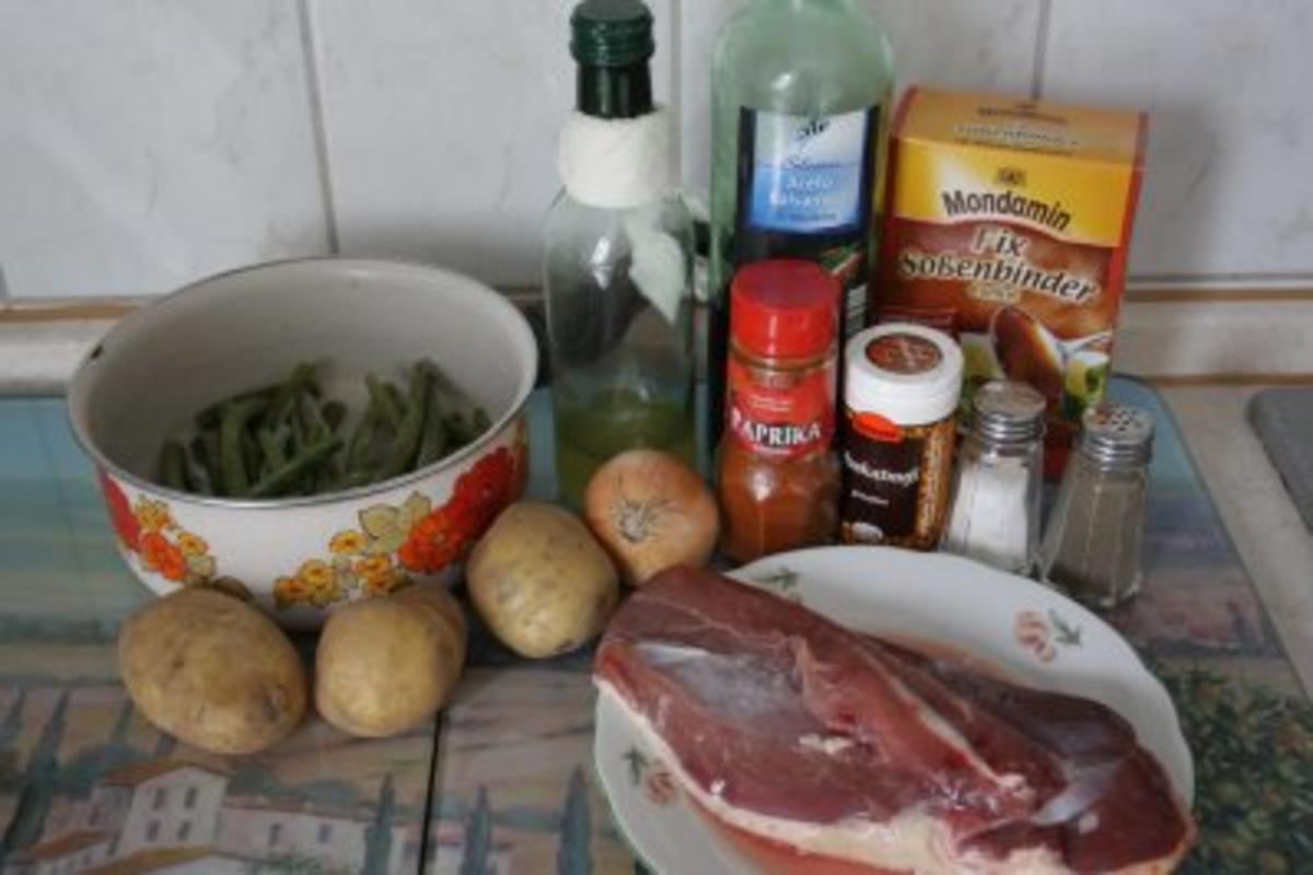 Ente mit Balsamicocreme-Soße an Bohnengemüse und Kartoffeln - Rezept - Bild Nr. 2