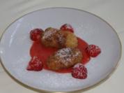 Topfen-Nockerl mit Erdbeersoße (Christina Lugner) - Rezept