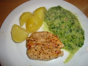 Wirsing mit Putenschnitzel und Salzkartoffeln - Rezept