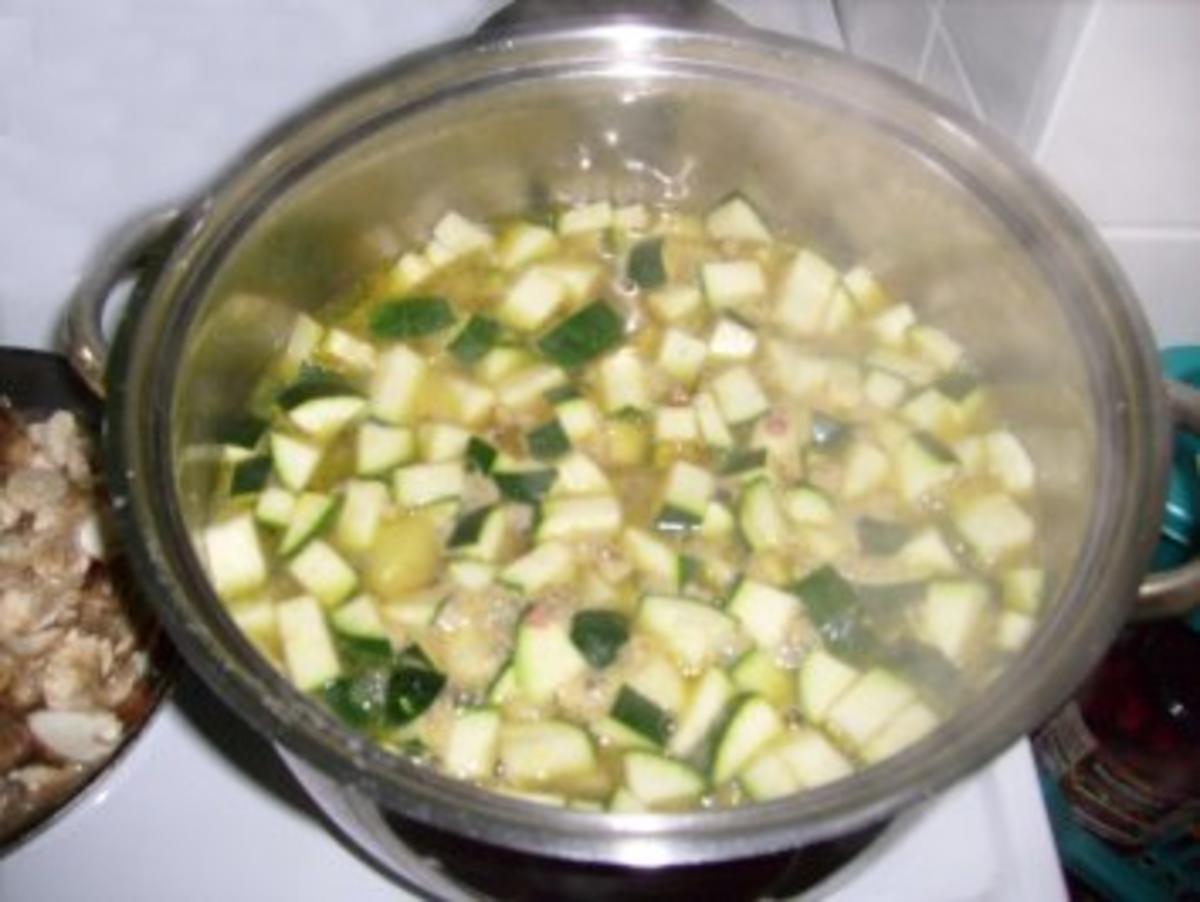 Zucchinisuppe mit Fleischbällchen - Rezept - Bild Nr. 4