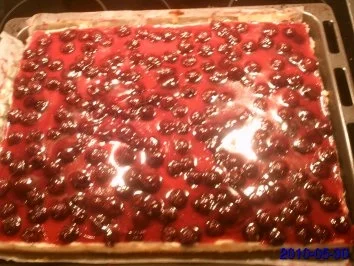 Kuchen:Schmandblechkuchen mit Kirschen - Rezept