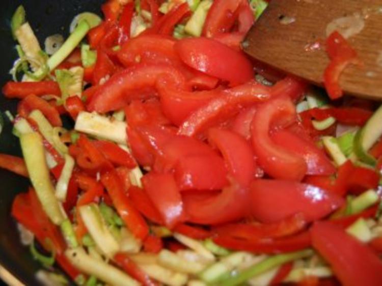 Geflügel: scharf pikante Hähnchenbrust im Wok - schnell &amp; einfach - von ...