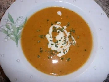 Süppchen: Möhren- Tomatencremesuppe - Rezept
