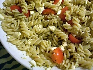 Nudelsalat mit Hühnerbrust - Rezept