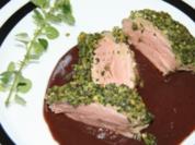 Lamm: Lammlachse mit Kräutern und Rotweinsauce - Rezept