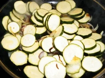 Rezept: Zuccinigemüse Bild Nr. 5 Zuccinigemüse - Rezept - Bild Nr. 5