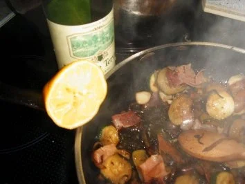 Rezept: Zuccinigemüse Bild Nr. 7 Zuccinigemüse - Rezept - Bild Nr. 7