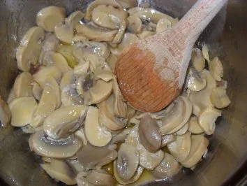 Schnitzel mit Champignon - Zitronensoße - Rezept - Bild Nr. 3