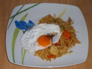 Rezept: boto's Bami Goreng mit Spiegelei boto's Bami Goreng mit Spiegelei - Rezept