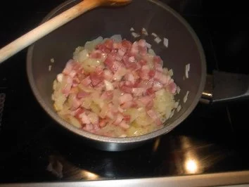 Tortelloni mit Tomaten - Zwiebel - Sauce - Rezept - Bild Nr. 3