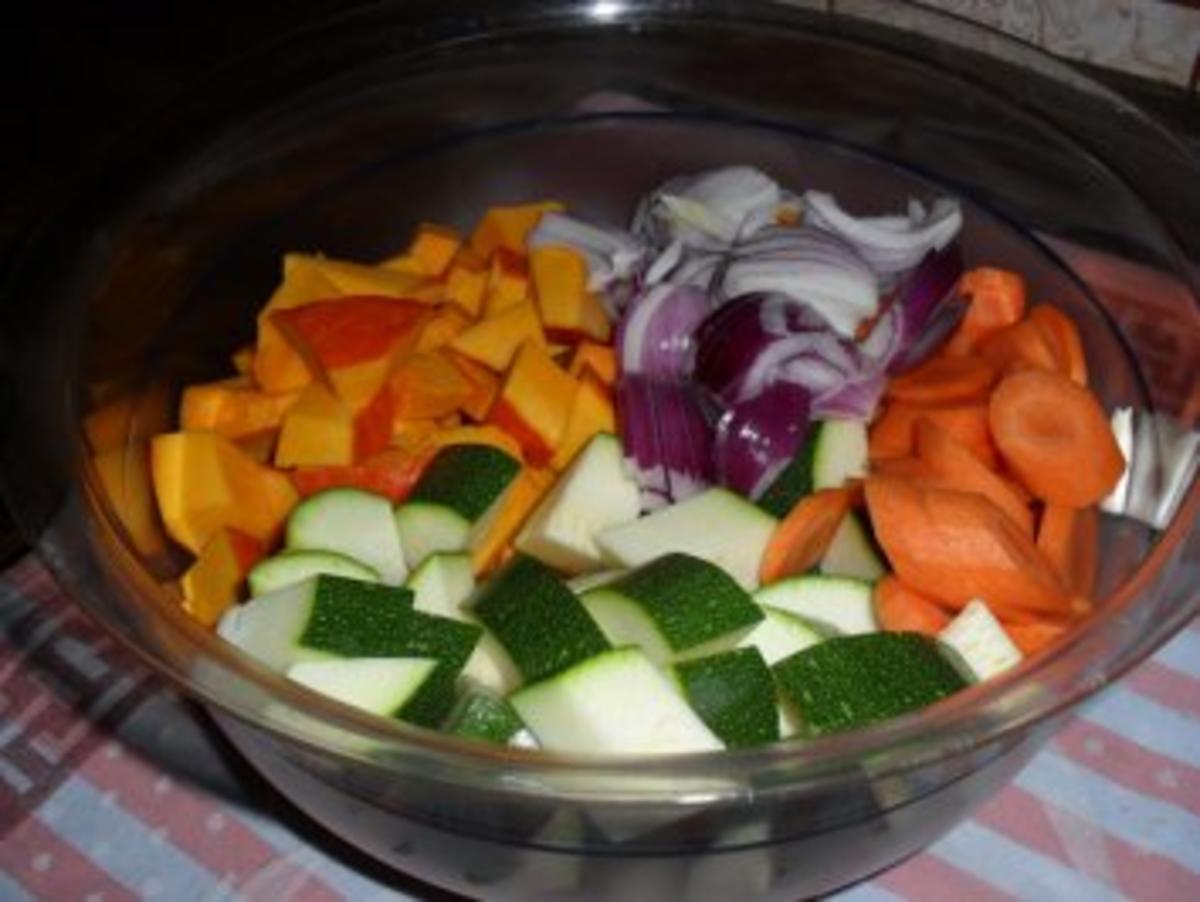 Kürbisgemüse mit Karotten, Zucchini und Kartoffeln - Rezept - Bild Nr. 5