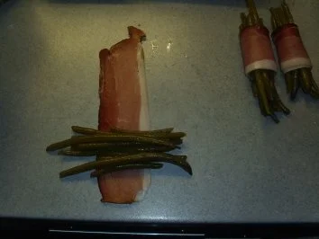 Rezept: Beilagen: Grüne Bohnen im Schinkenmantel Bild Nr. 2 Beilagen: Grüne Bohnen im Schinkenmantel - Rezept - Bild Nr. 2