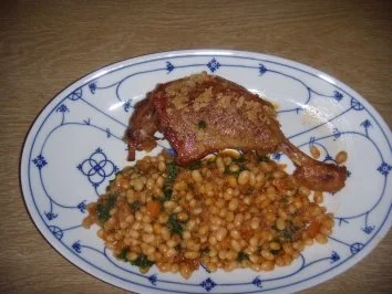 Rezept: Bohneneintopf mit Entenkeulen oder auch Entenkeulen im Bohnenbett Bohneneintopf mit Entenkeulen oder auch Entenkeulen im Bohnenbett - Rezept