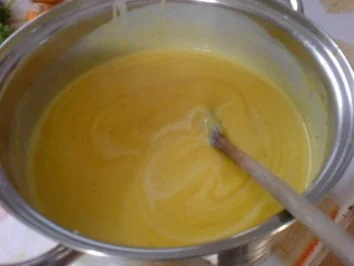 Rezept: Kürbissüppchen mit Cappuccino-Schaum Bild Nr. 13 Kürbissüppchen mit Cappuccino-Schaum - Rezept - Bild Nr. 13