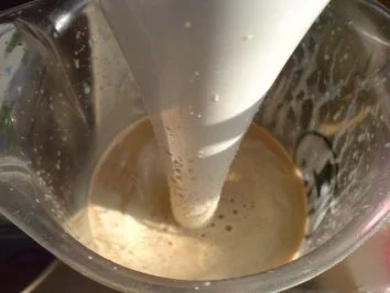 Rezept: Kürbissüppchen mit Cappuccino-Schaum Bild Nr. 15 Kürbissüppchen mit Cappuccino-Schaum - Rezept - Bild Nr. 15