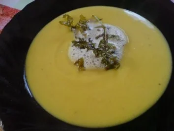 Rezept: Kürbissüppchen mit Cappuccino-Schaum Bild Nr. 17 Kürbissüppchen mit Cappuccino-Schaum - Rezept - Bild Nr. 17