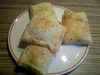 "SNACK" Blätterteig trifft auf Reste - Rezept