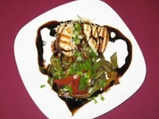 Gegrillter Halloumi mit Sommergemüse an grobem Südstaaten-Kartoffelpüree - Rezept