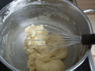 Windbeutel mit Vanillecreme- Füllung - Rezept - Bild Nr. 10