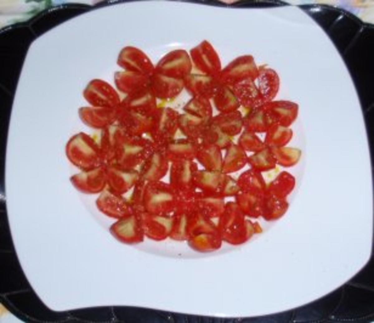 Tomaten-Mozzarella-Basilikum mal ganz anders angerichtet - Rezept - Bild Nr. 7