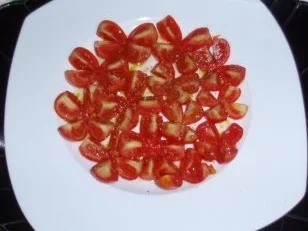 Rezept: Tomaten-Mozzarella-Basilikum mal ganz anders angerichtet Bild Nr. 7 Tomaten-Mozzarella-Basilikum mal ganz anders angerichtet - Rezept - Bild Nr. 7