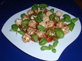 Rezept: Tomaten-Mozzarella-Basilikum mal ganz anders angerichtet Bild Nr. 9 Tomaten-Mozzarella-Basilikum mal ganz anders angerichtet - Rezept - Bild Nr. 9