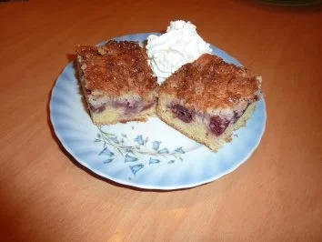 Raspelkuchen mit Kirschen - Rezept