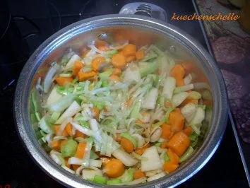 Rezept: Hähnchentopf unter einer Haube gegart Bild Nr. 4 Hähnchentopf unter einer Haube gegart - Rezept - Bild Nr. 4