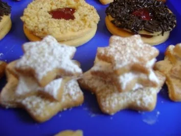 Rezept: Haselnuss - Gebäck Bild Nr. 3 Haselnuss - Gebäck - Rezept - Bild Nr. 3